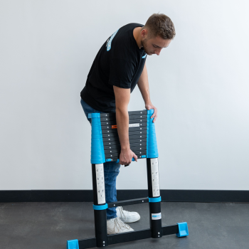 Escalera telescópica Black and Blue 3,8 metros con 13 peldaños