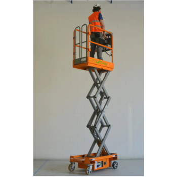 Plataforma de Tesoura Autopropulsionada AXO LIFT P300T (Altura de Trabalho 4,95 m)